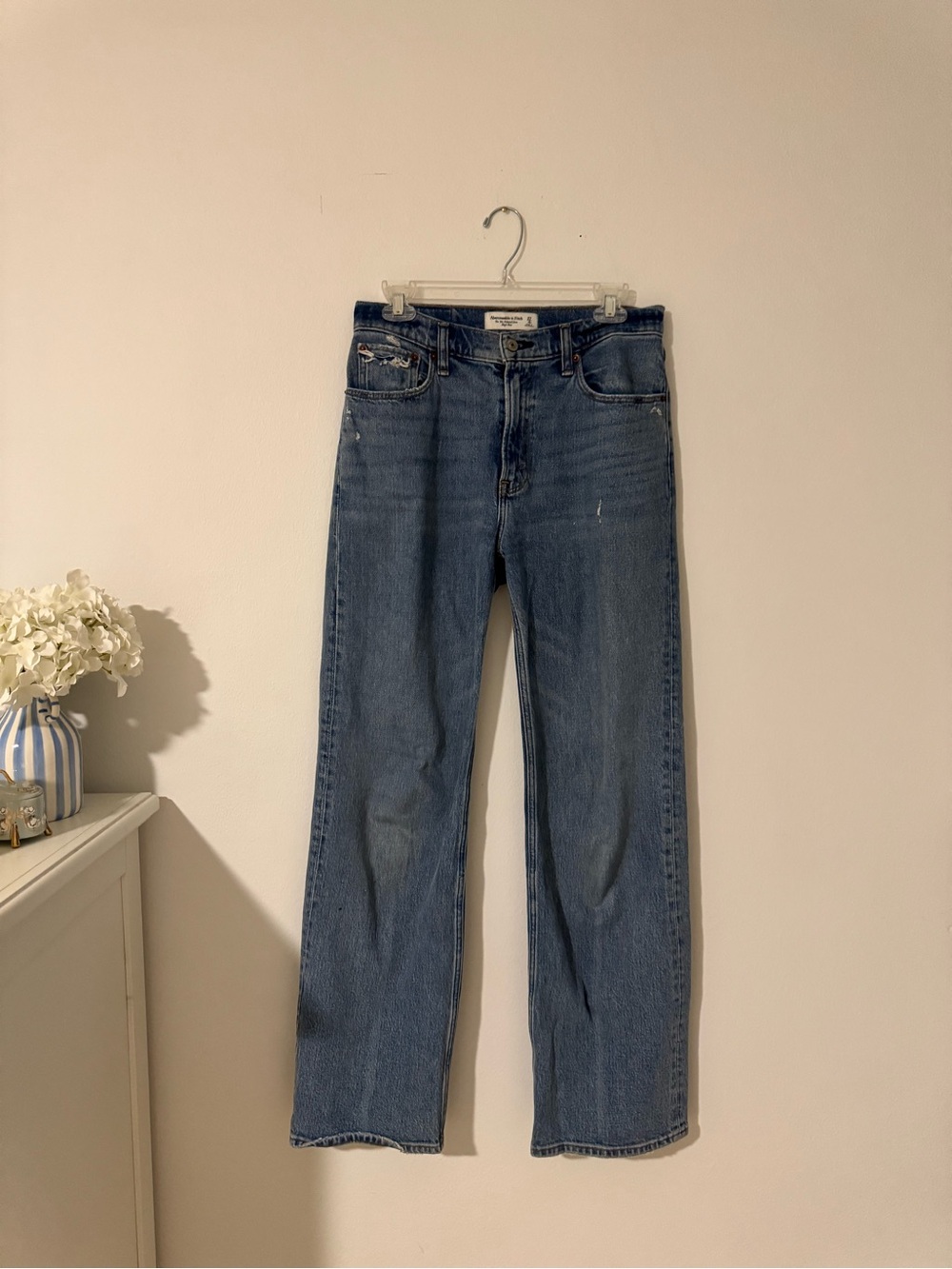 Abercrombie & Fitch Straight Leg Jeans - Medium Blue Wash